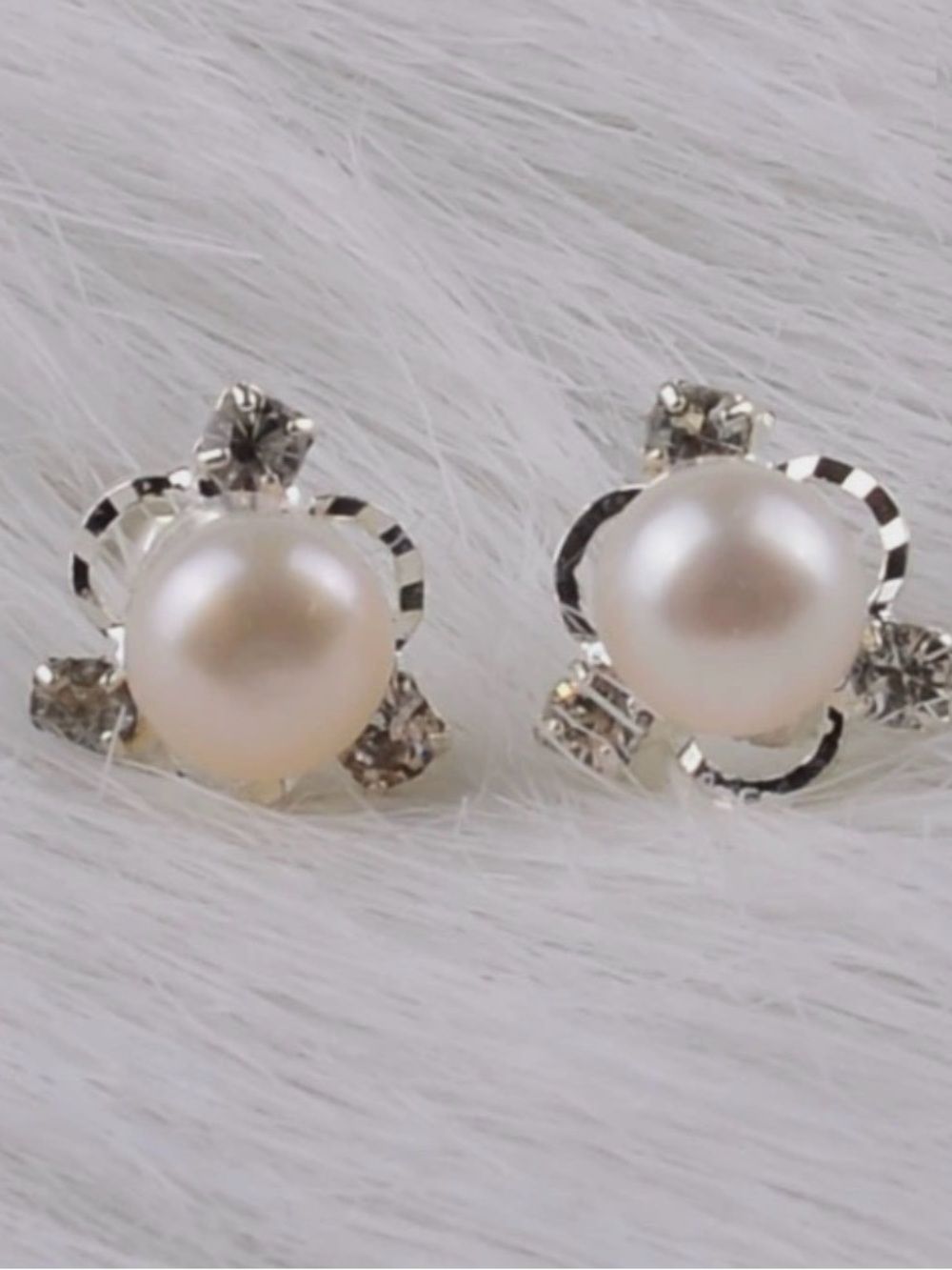 Freshwater Pearl Cubic Zirconia Flower Silver Plated Stud Earrings 10mm Gift PE4